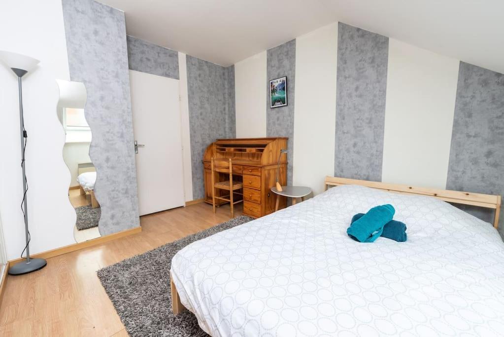 Duplex Cosy Et Contemporain Avec Parking Prive Apartman Amiens Kültér fotó